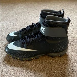 Nike 9.5 football cleats